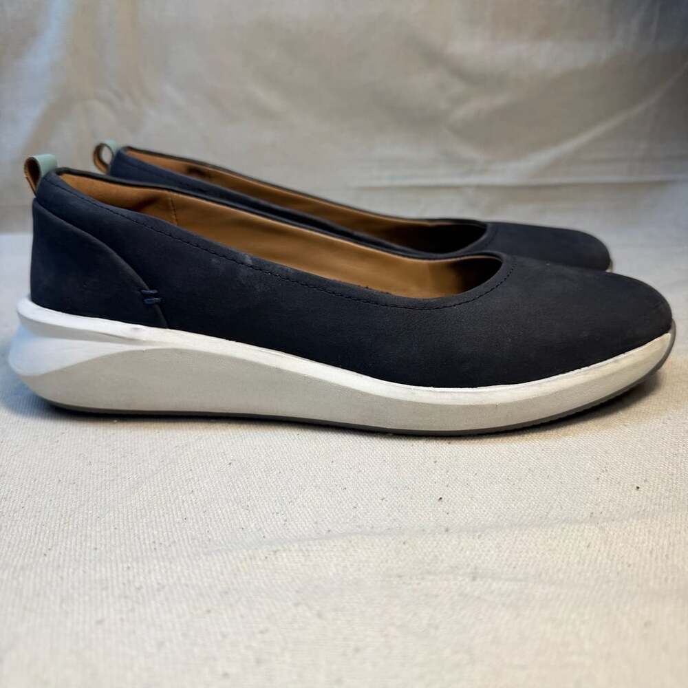 Clarks Un Rio Vibe Slip On Shoes Size 9 Navy Blue Leather
